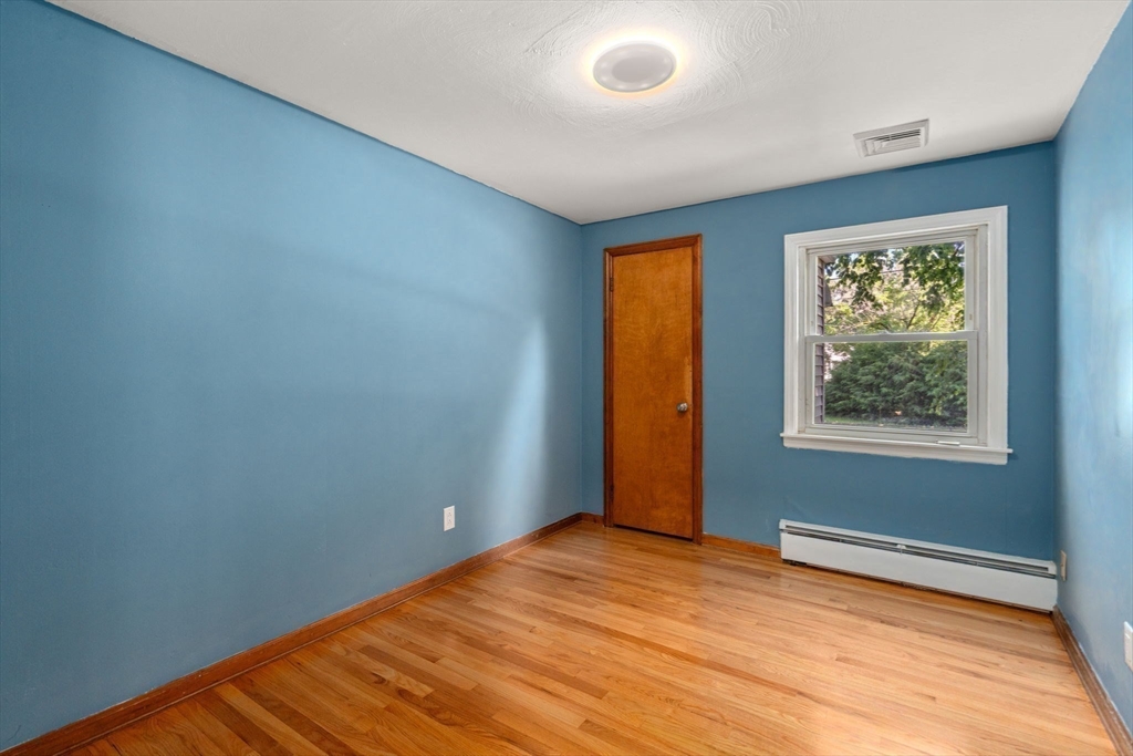 85 Keddy Street Springfield, MA 01109 - Photo 14 of 22