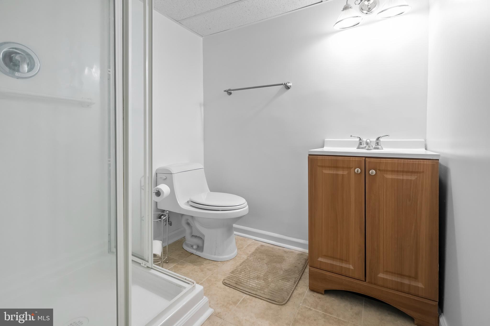 4723 Maryknoll Road Baltimore, MD 21208 - Photo 14 of 24 a bathroom with a toilet