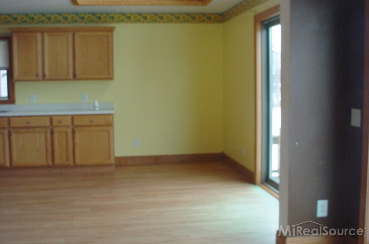 1238 East Galbraith Line Road Yale, MI 48097 - Photo 12 of 30 dining area