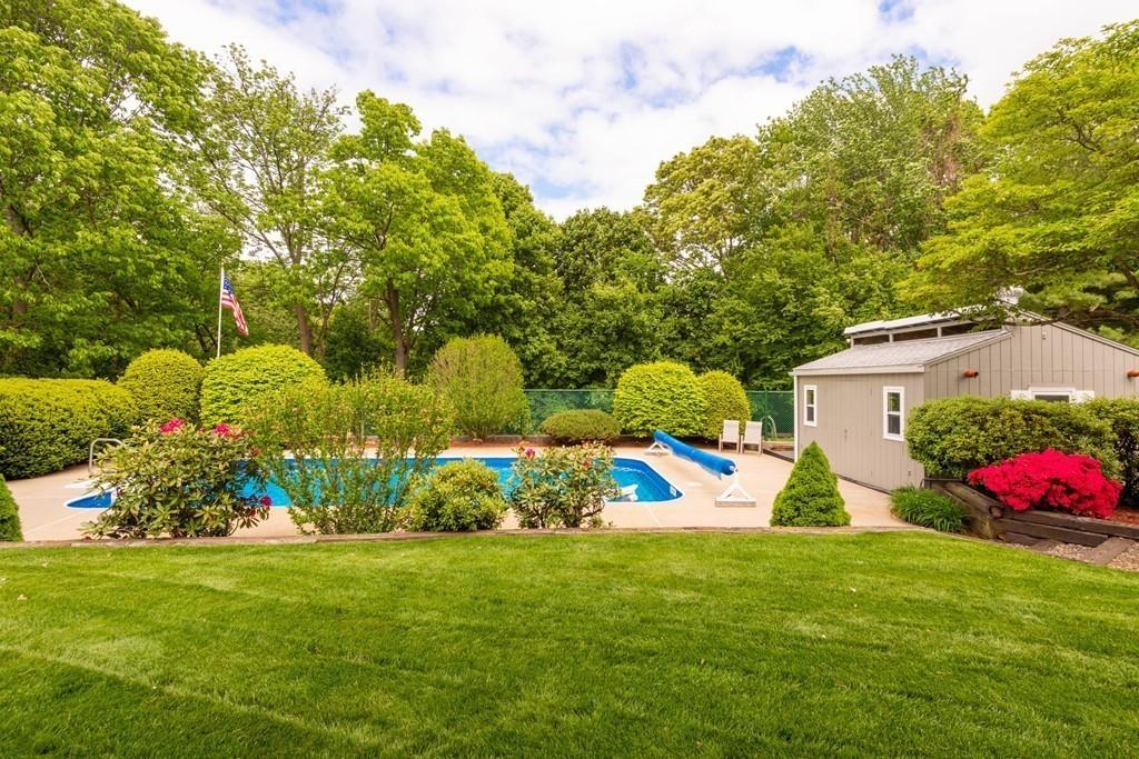 11 Hall Road Stoneham, MA 02180 - Photo 39 of 42 Gallery Image 39