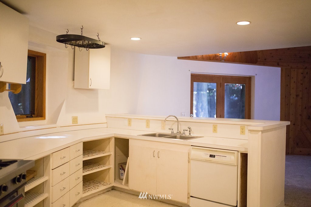 2511 Deer Park Road Port Angeles, WA 98362 - Photo 8 of 25 Gallery Image 8