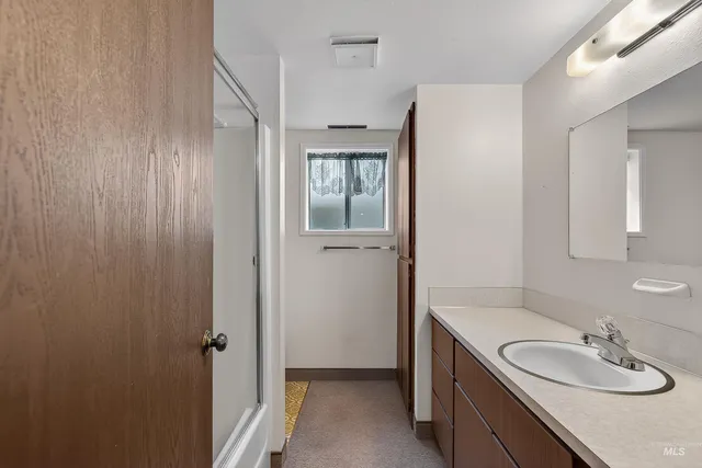 $375,000 | 303 Karin Avenue, Lewiston, ID 83501