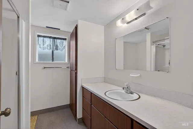 $375,000 | 303 Karin Avenue, Lewiston, ID 83501