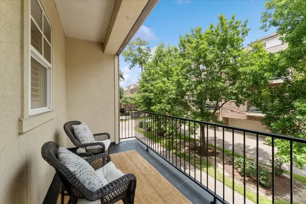 $948,500 | 30 History Row, The Woodlands, TX 77380