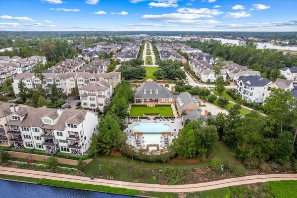 $948,500 | 30 History Row, The Woodlands, TX 77380