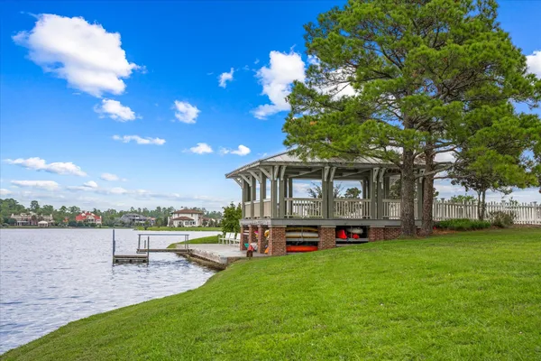 $948,500 | 30 History Row, The Woodlands, TX 77380