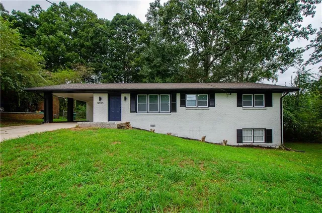 $2,200 | 3833 Wedgefield Circle, Decatur, GA 30035