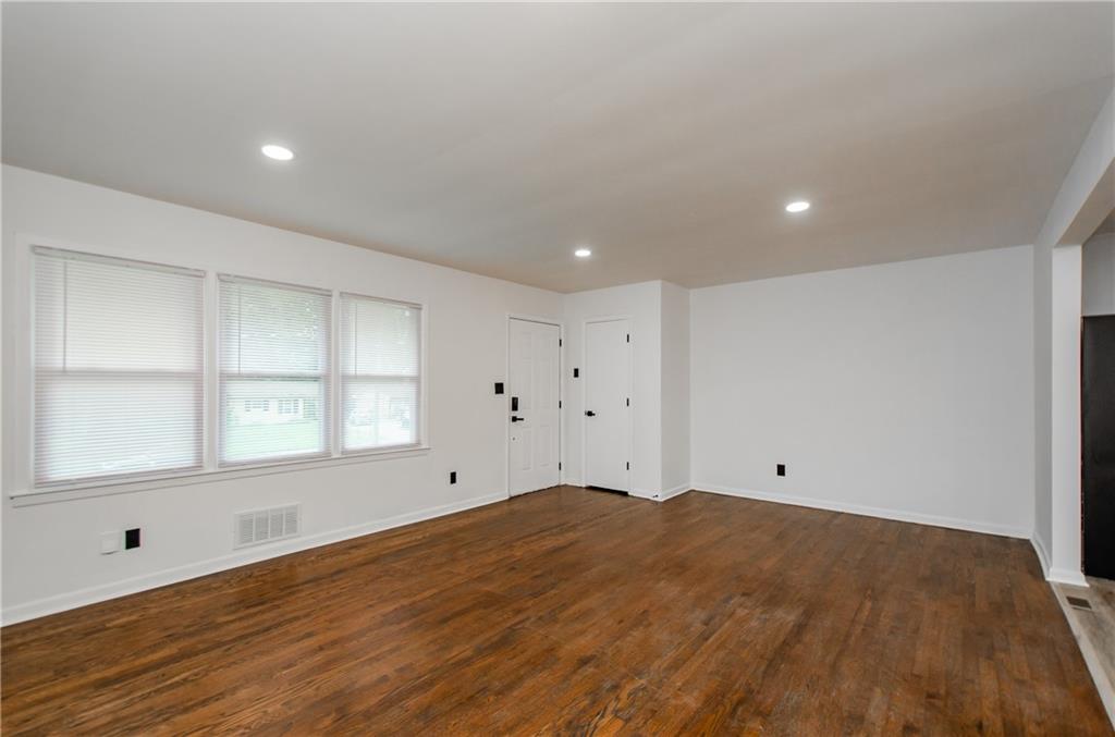 3833 Wedgefield Circle Decatur, GA 30035 - Photo 11 of 35