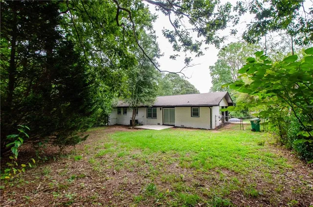 $2,200 | 3833 Wedgefield Circle, Decatur, GA 30035