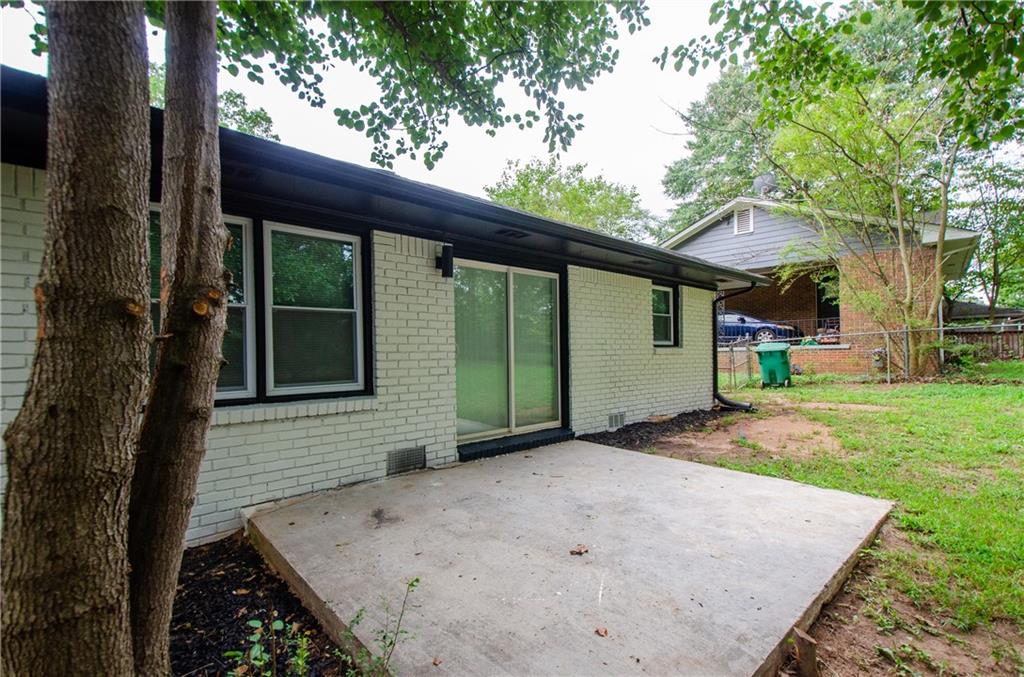 3833 Wedgefield Circle Decatur, GA 30035 - Photo 10 of 35