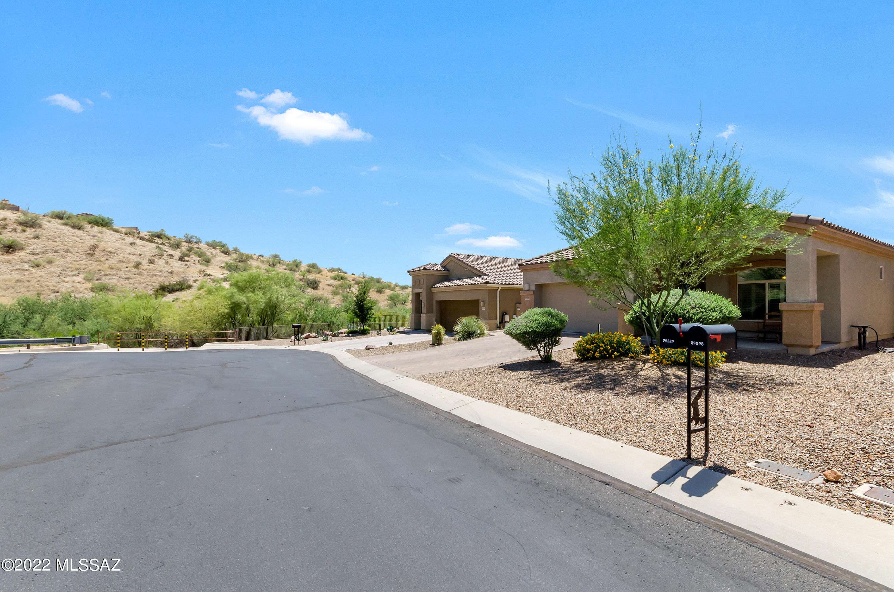 39220 Rodeo Buckle Drive Tucson, AZ 85739 - Photo 4 of 33