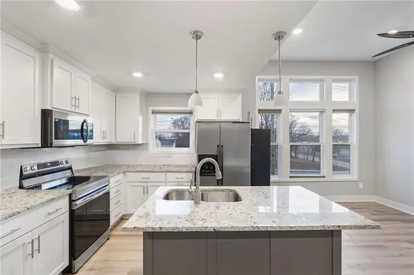 $368,000 | 2312 Northeast 72nd Street, Kansas City, MO 64118