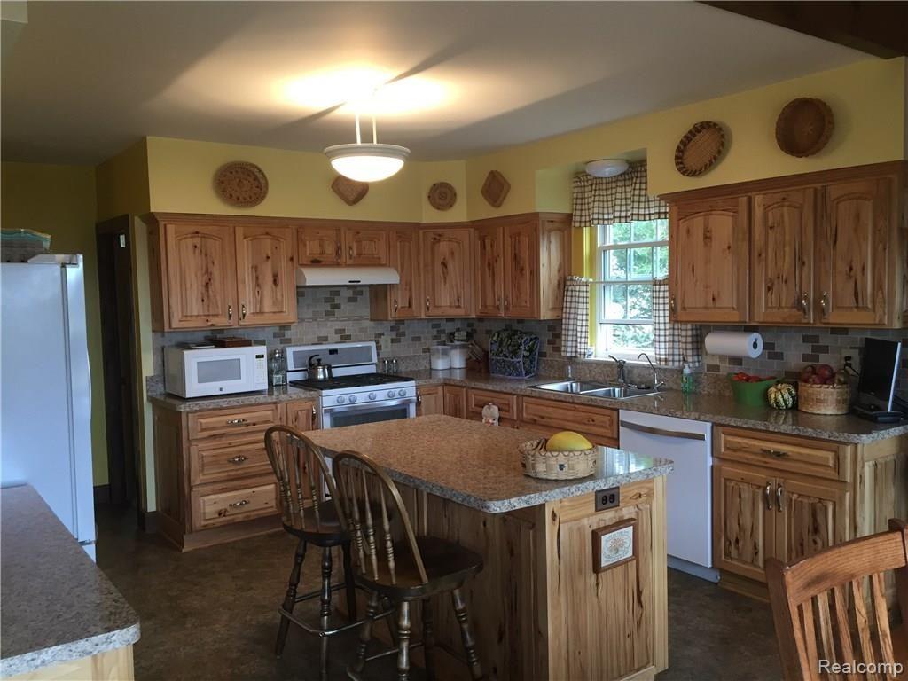 4005 Howland Road Almont, MI 48003 - Photo 15 of 33