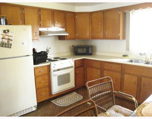 320 West Sunbury Road Butler, PA 16001 - Photo 5 of 18 Kitchen.