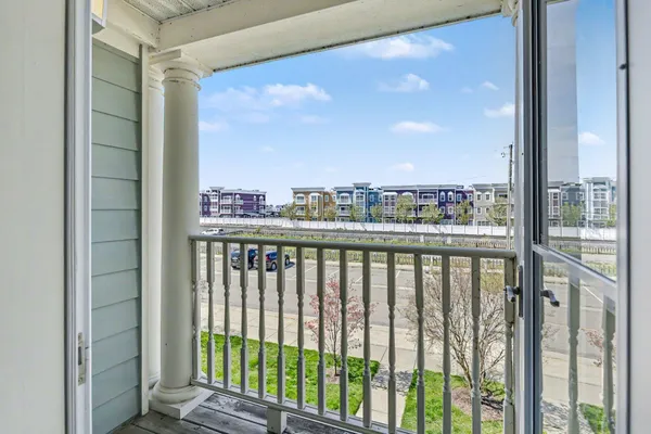 $695,900 | 115 East Mechanic Street, New Buffalo, MI 49117
