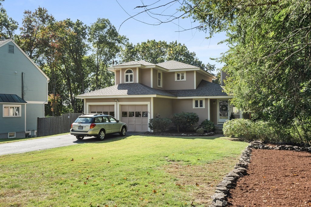 101 Westview Road Lowell, MA 01851 - Photo 3 of 37 Gallery Image 3