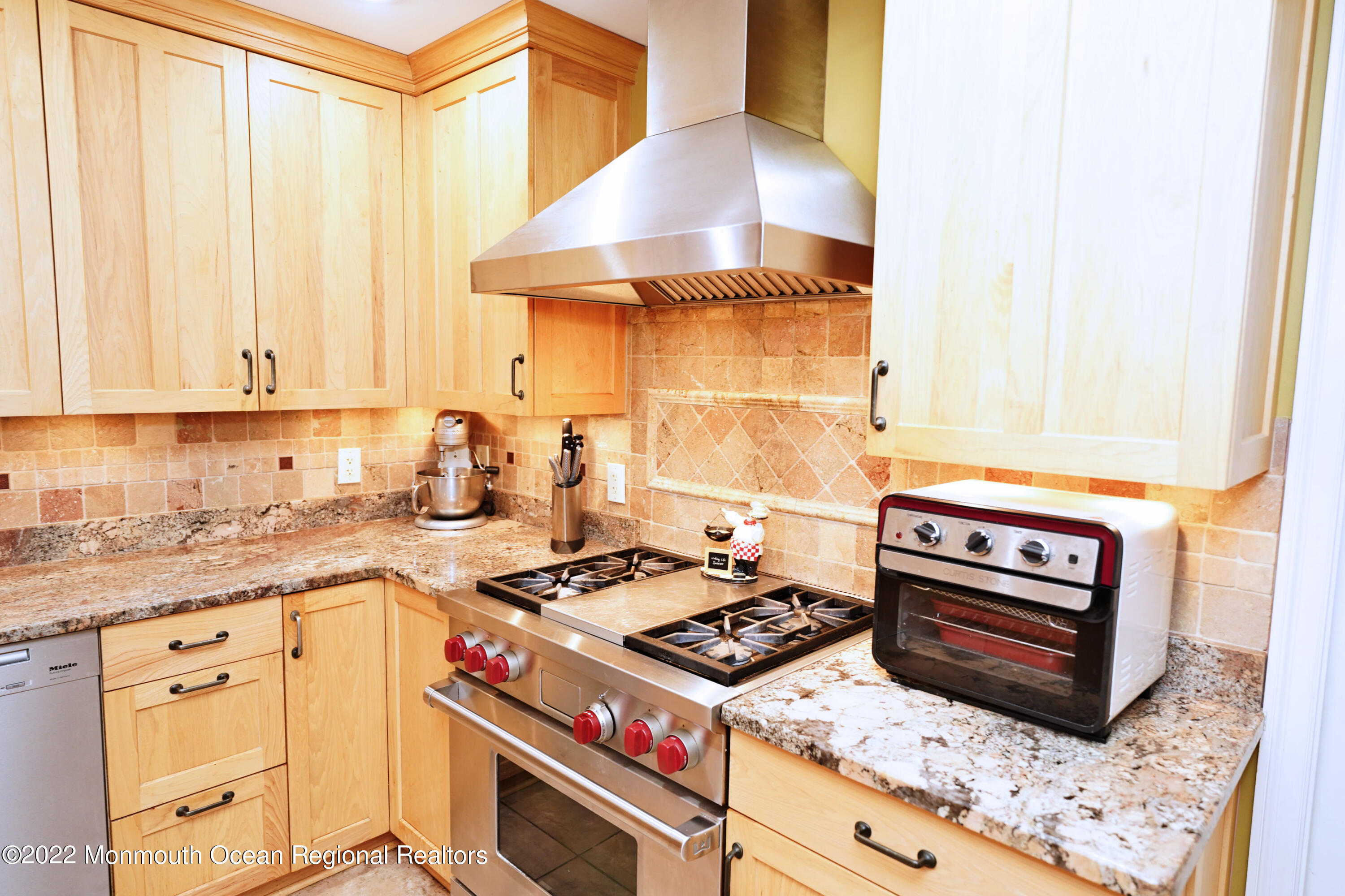 339 East Millstream Road Cream Ridge, NJ 08514 - Photo 24 of 55 19-Kitchen-339-E-Millstream-Rd