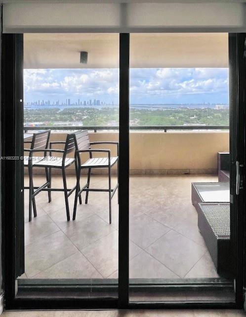 Mid Beach Miami Beach, FL 33140 - Photo 19 of 56