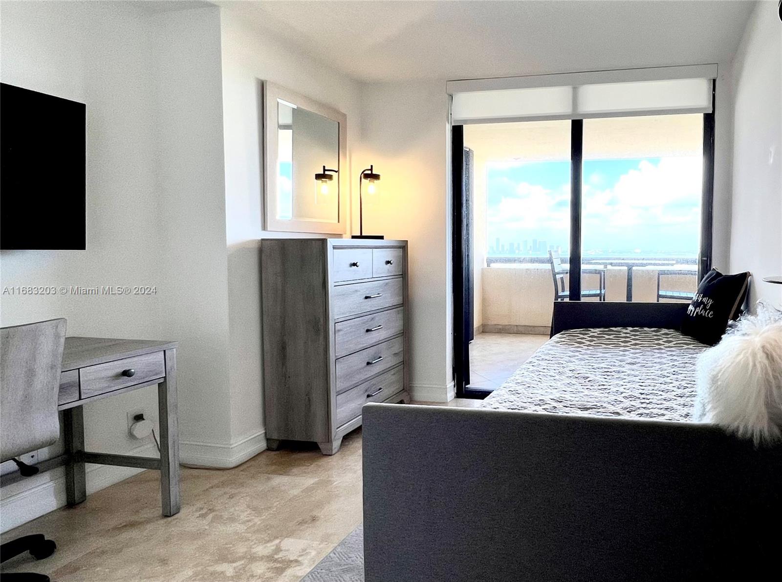 Mid Beach Miami Beach, FL 33140 - Photo 29 of 56