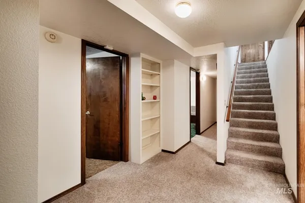 $598,900 | 525 Donna Drive, Nampa, ID 83686