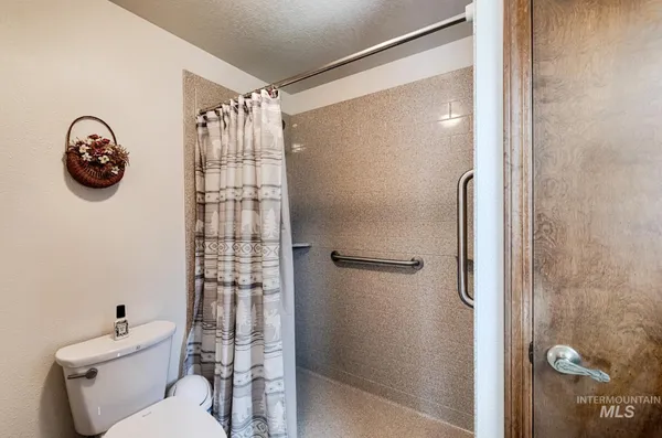 $598,900 | 525 Donna Drive, Nampa, ID 83686