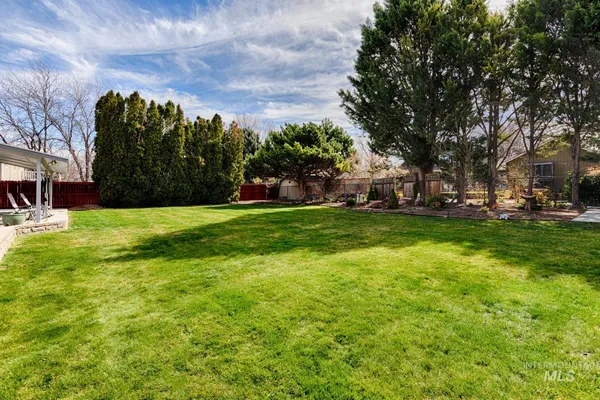 $598,900 | 525 Donna Drive, Nampa, ID 83686