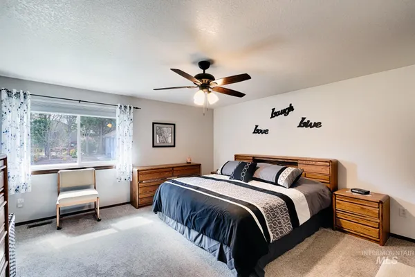 $598,900 | 525 Donna Drive, Nampa, ID 83686