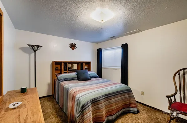 $598,900 | 525 Donna Drive, Nampa, ID 83686