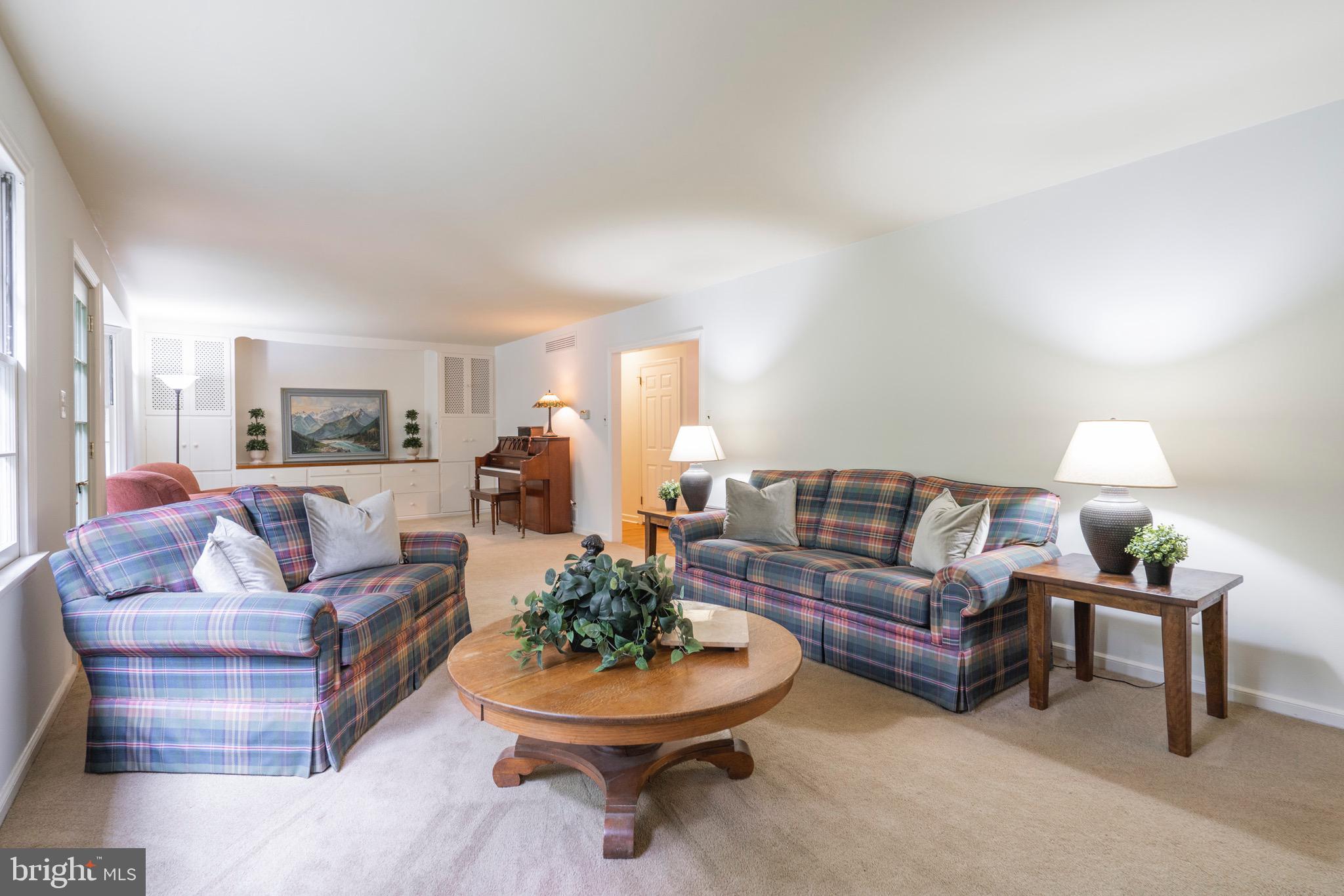 651 Knox Road Wayne, PA 19087 - Photo 16 of 59 Living room - seating area