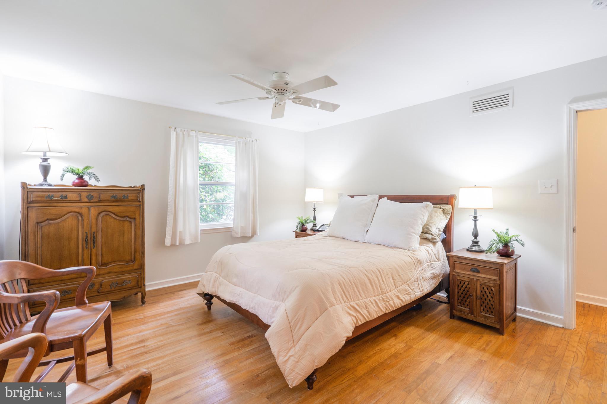 651 Knox Road Wayne, PA 19087 - Photo 19 of 59 1st floor - owner's suite