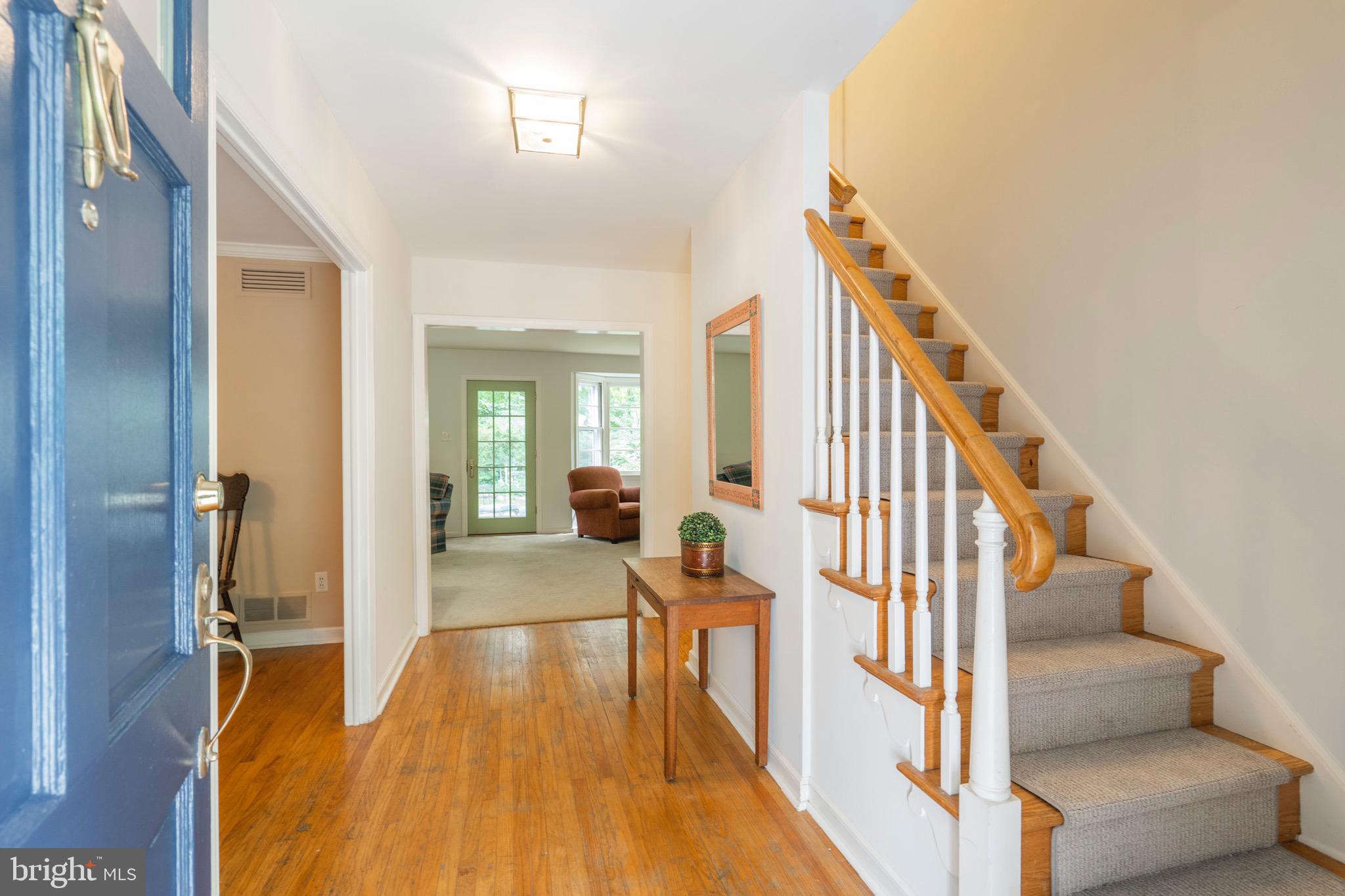 651 Knox Road Wayne, PA 19087 - Photo 3 of 59 Foyer