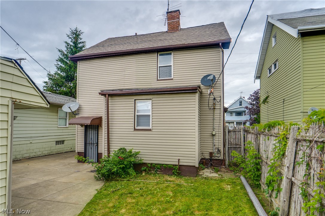 934 Royal Road Cleveland, OH 44110 - Photo 2 of 17
