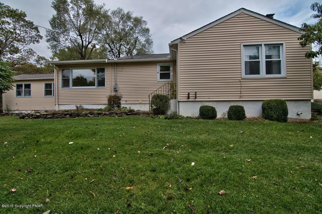 1500 Setzer Road Stroudsburg, PA 18360 - Photo 3 of 42 Side View 2