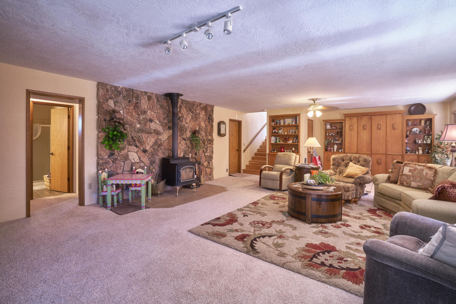 150 Nick Young Road Eagle Point, OR 97524 - Photo 25 of 41 a living room with furniture a window and a table