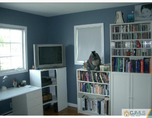 5 Finley Road Edison, NJ 08817 - Photo 9 of 10