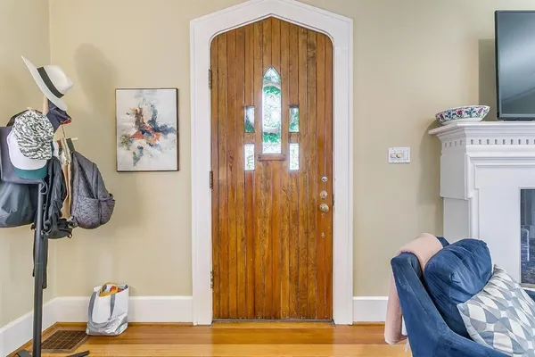 a view of entryway with livingroom and furniture