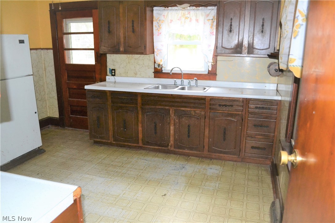 112 Friendly Acres Road Wellsburg, WV 26070 - Photo 3 of 9 Gallery Image 3