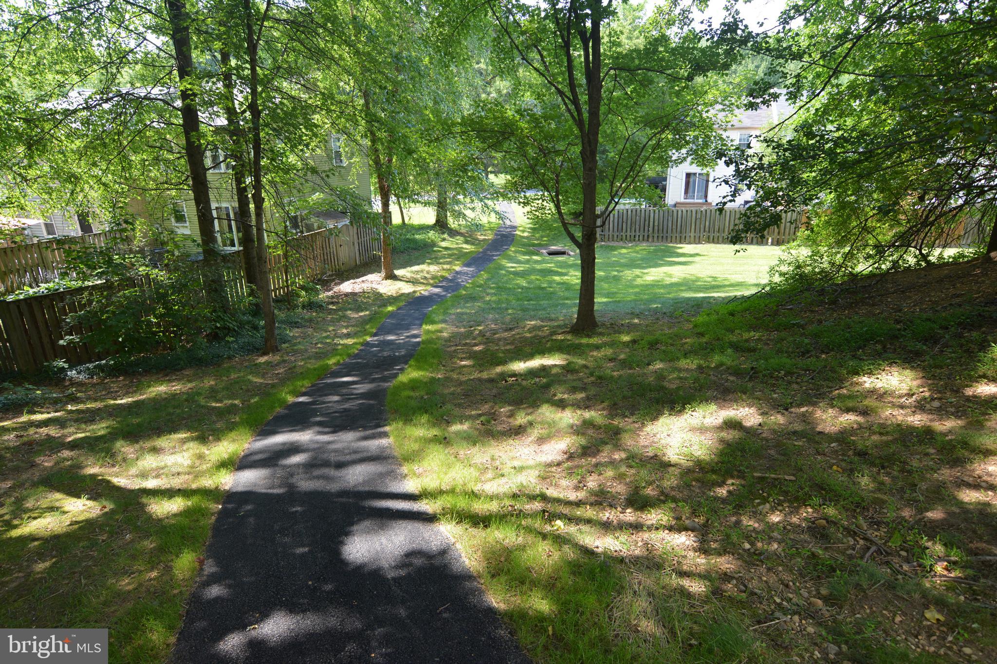 8335 Moline Place Springfield, VA 22153 - Photo 27 of 33 Pathway to Park