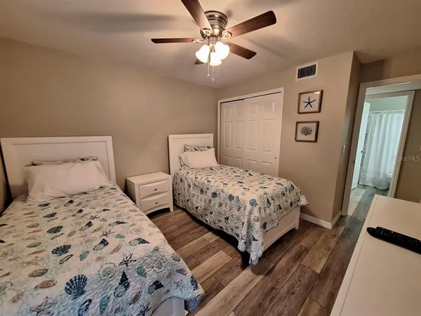 $1,350 | 3255 South Beneva Road, Unit 102, Sarasota, FL 34232