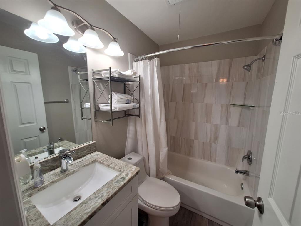 3255 South Beneva Road, Unit 102 Sarasota, FL 34232 - Photo 8 of 17