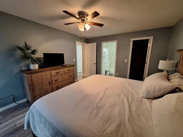 $1,350 | 3255 South Beneva Road, Unit 102, Sarasota, FL 34232