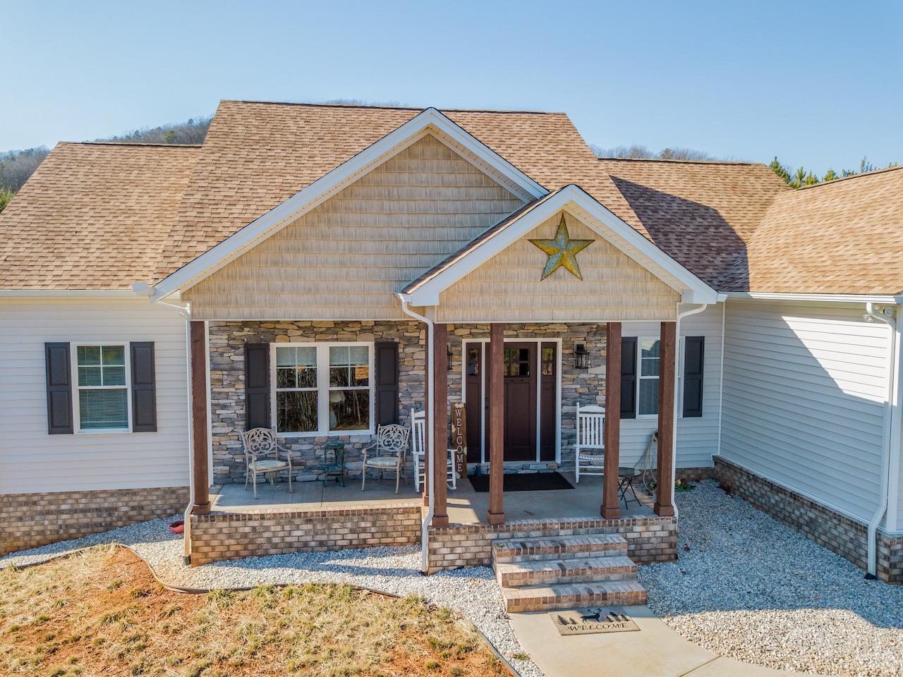 198 Oxford Furnace Road Lynchburg, VA 24504 - Photo 5 of 33 a front view of a house with porch