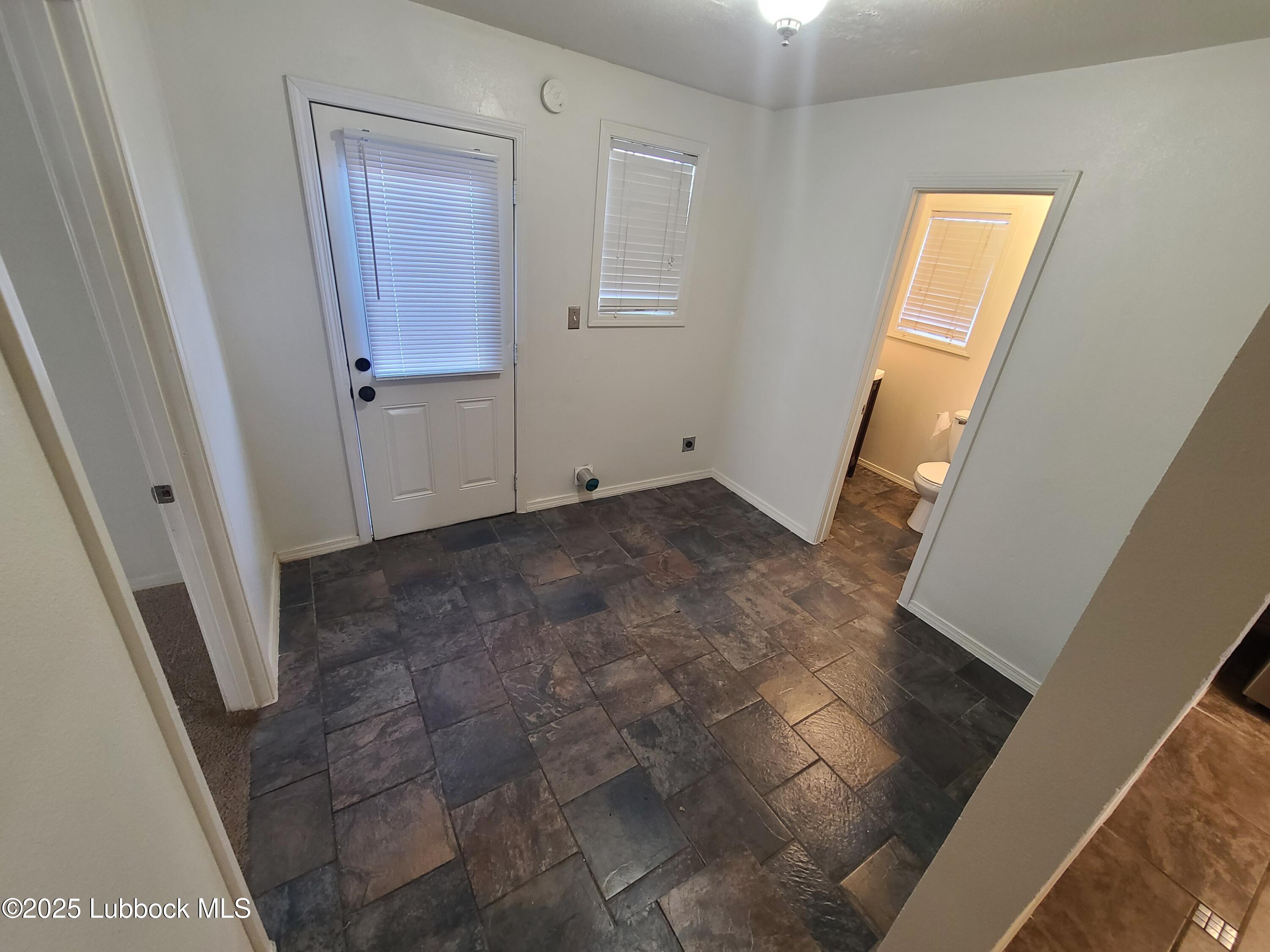 2808 3rd Street Lubbock, TX 79415 - Photo 15 of 23 Laundry Room