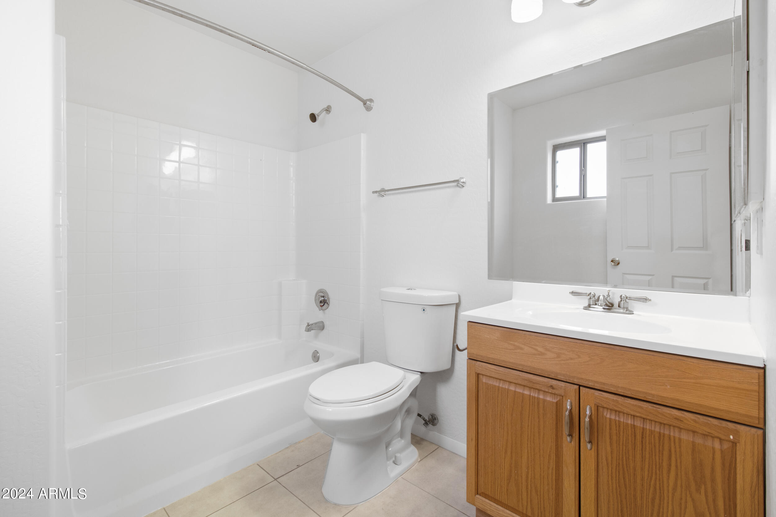 35144 West Elliot Road Arlington, AZ 85322 - Photo 16 of 25 Primary Bathroom