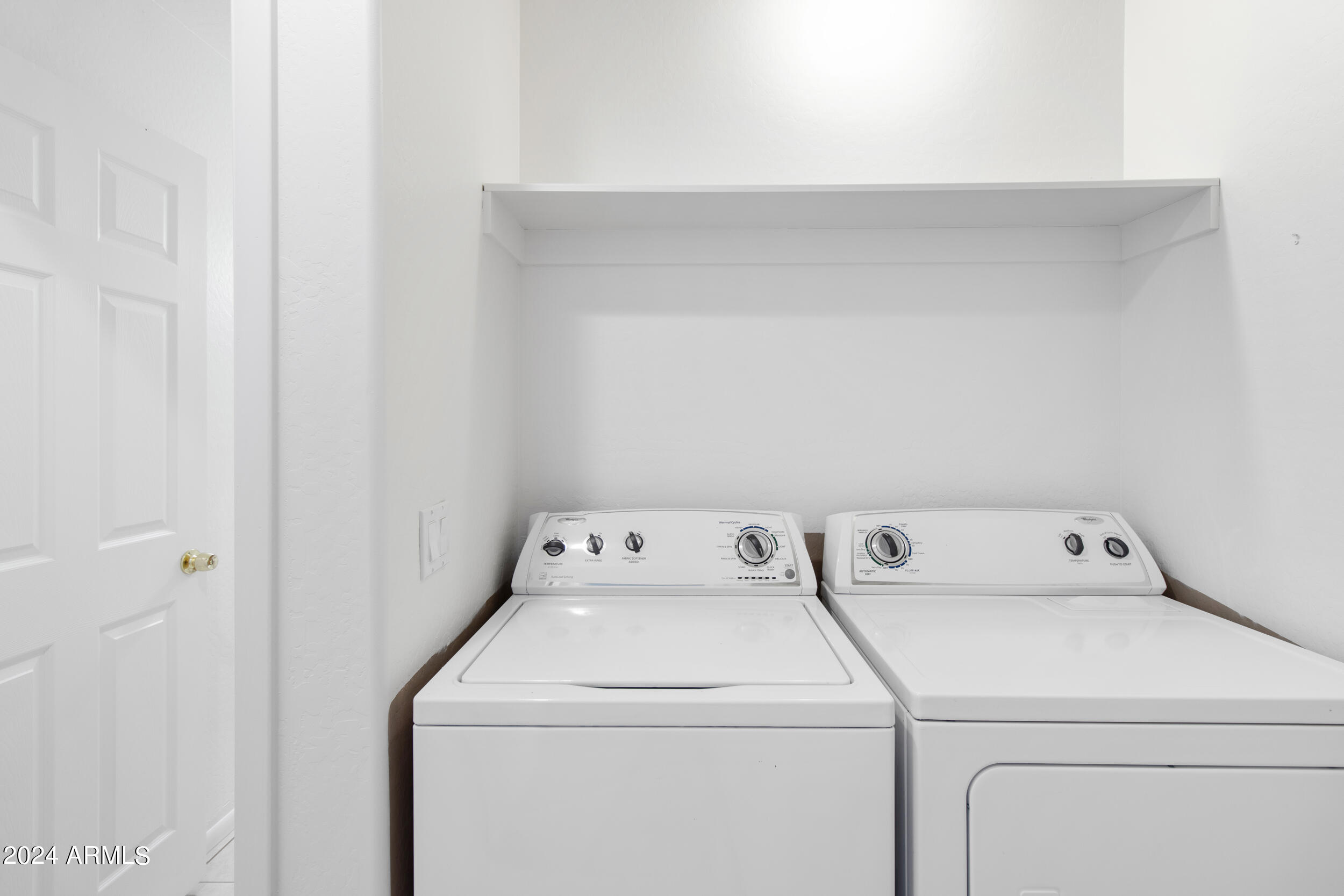 35144 West Elliot Road Arlington, AZ 85322 - Photo 19 of 25 Laundry Area