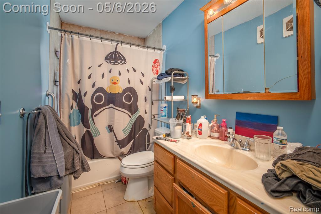 7276 Engleman Street Center Line, MI 48015 - Photo 10 of 17