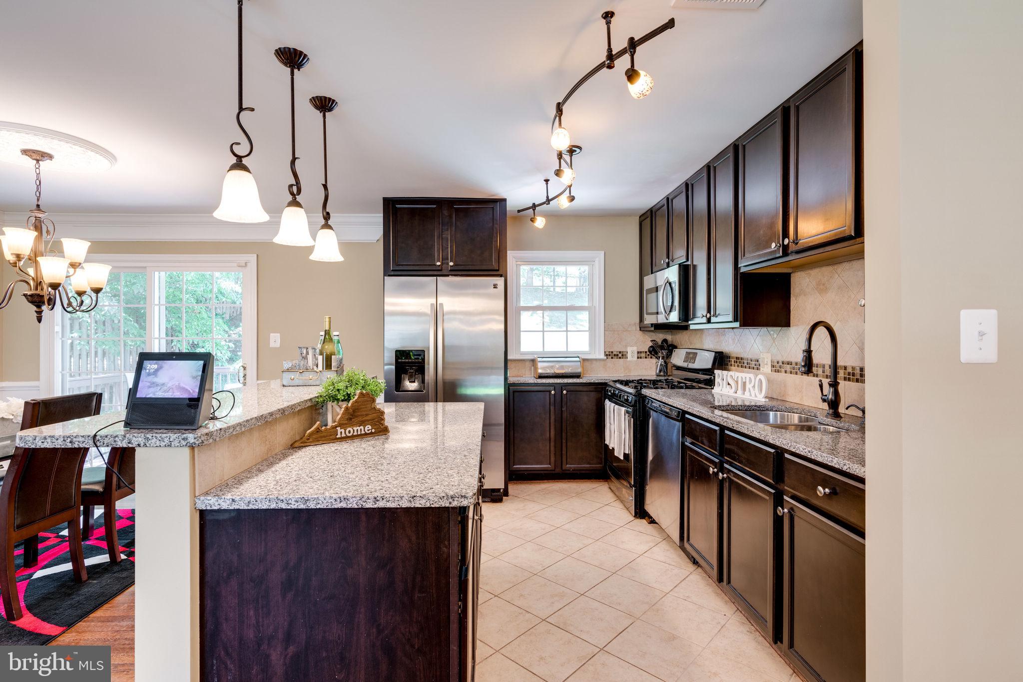 13638 Kingsman Road Woodbridge, VA 22193 - Photo 15 of 40 Kitchen