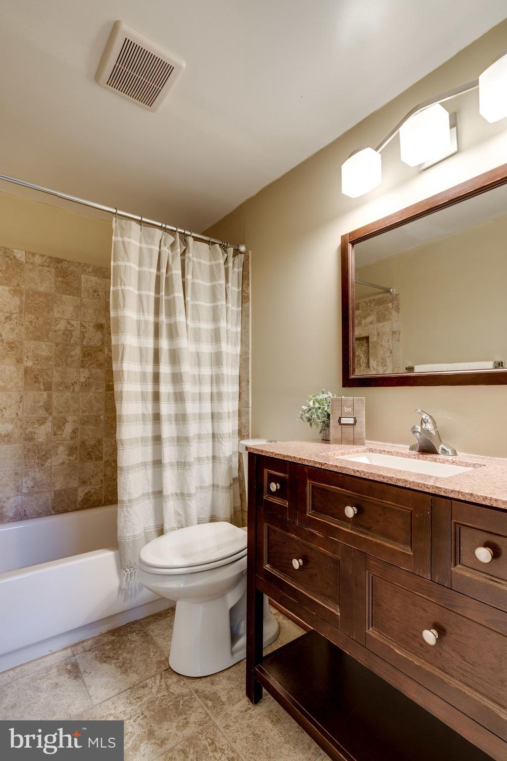 13638 Kingsman Road Woodbridge, VA 22193 - Photo 37 of 40 Basement Bathroom