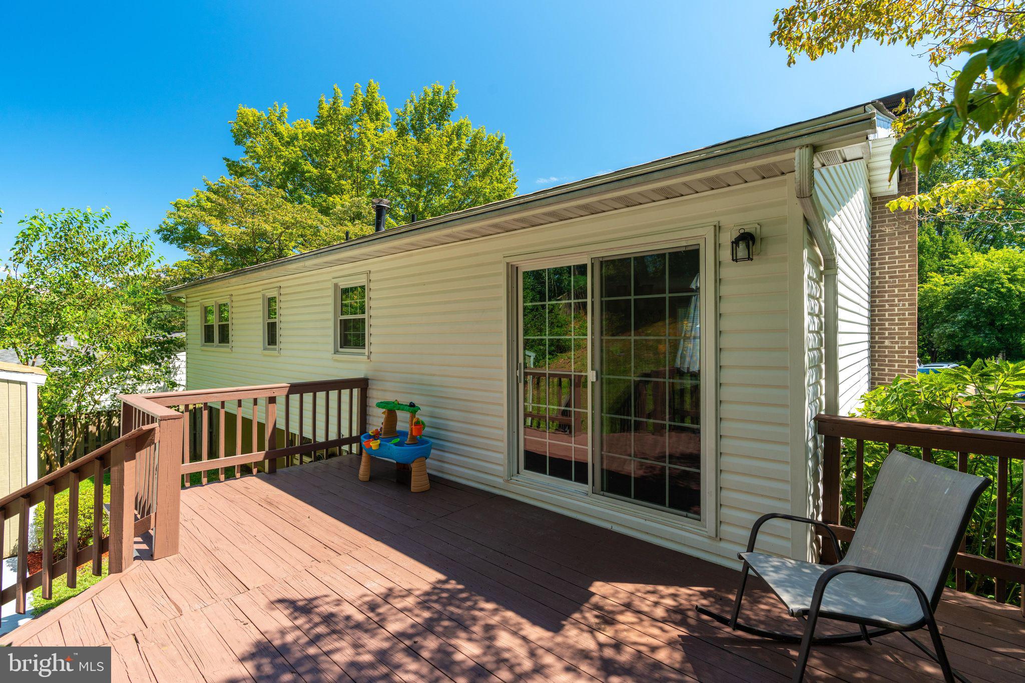 13638 Kingsman Road Woodbridge, VA 22193 - Photo 38 of 40 Back Deck