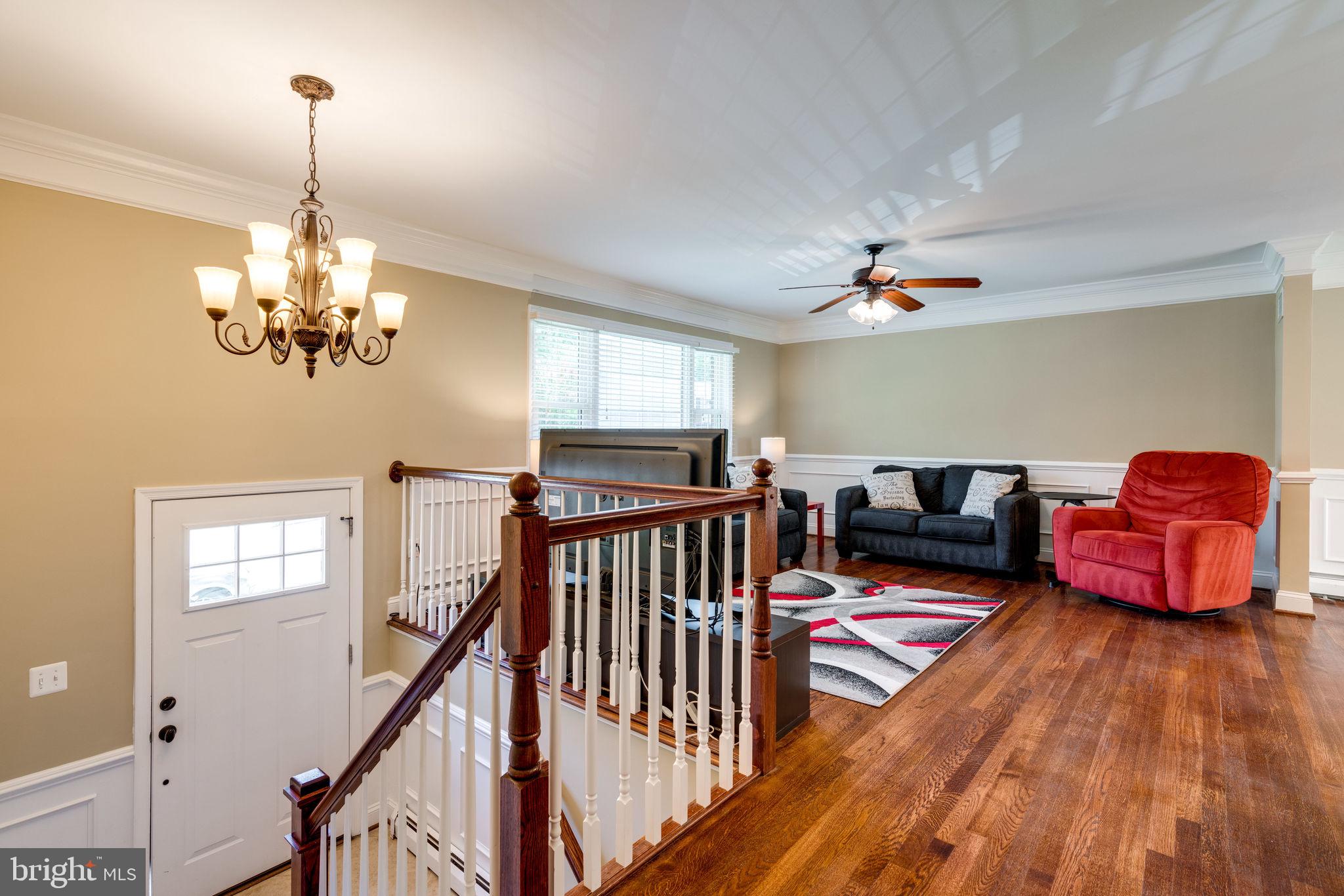 13638 Kingsman Road Woodbridge, VA 22193 - Photo 5 of 40 Main Level